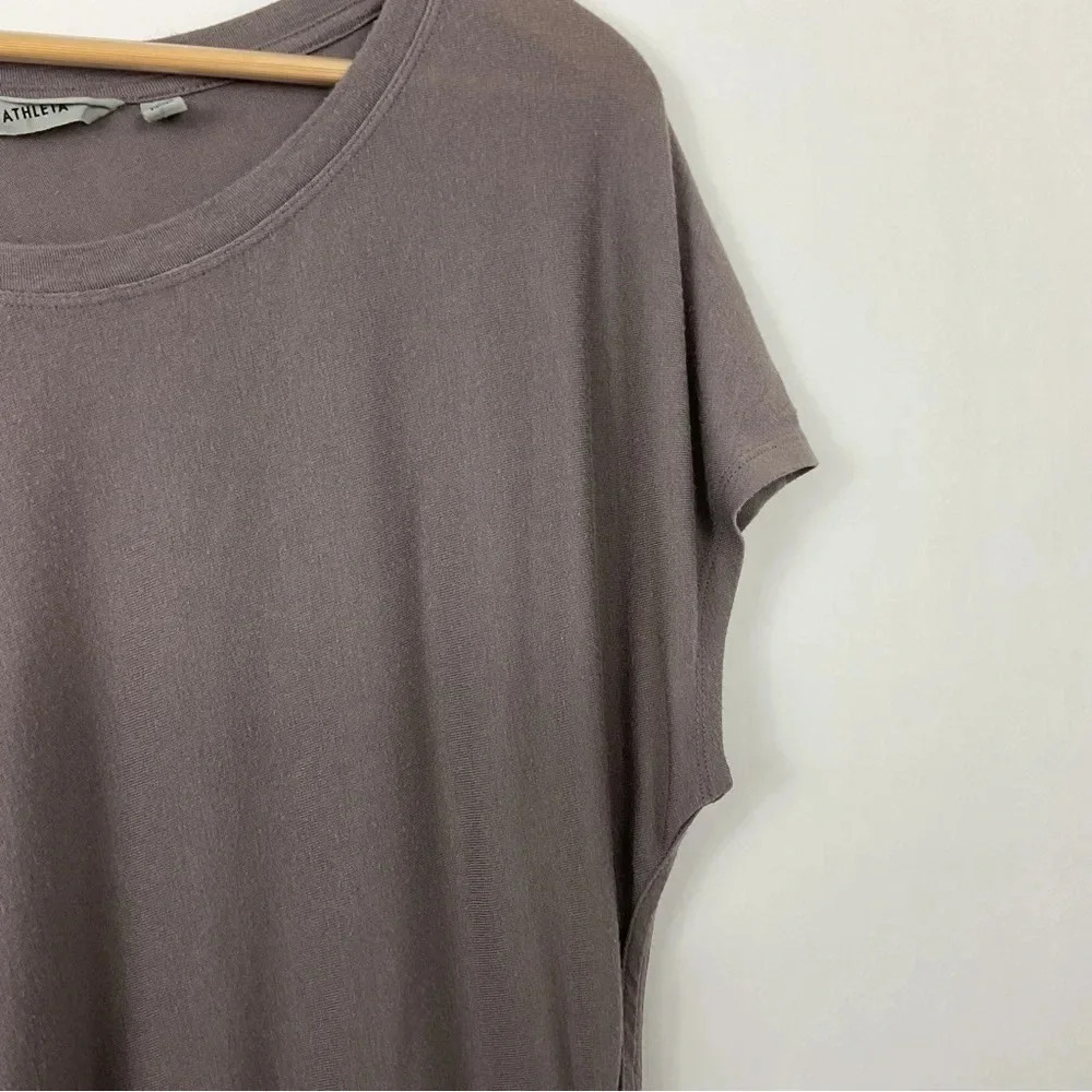 Athleta Threadlight Relaxed Asymmetrical Top Size Medium - Picture 2 of 6